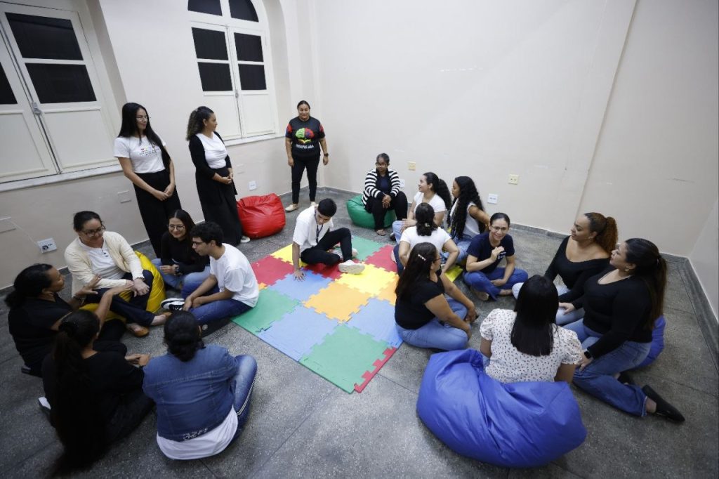 Governo do Amazonas amplia capacitação de profissionais para atuação no atendimento a pessoas com autismo