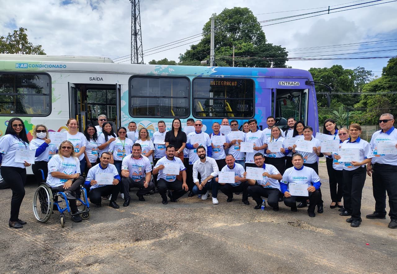 Prefeitura de Manaus promove treinamento sobre inclusão e empatia no transporte público
