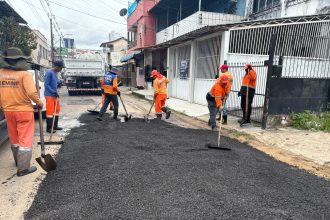 Prefeitura de Manaus intensifica recuperação asfáltica no bairro Adrianópolis