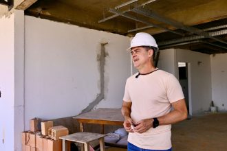 Prefeito David Almeida retoma agenda com maratona de vistorias, acelera entregas e consolida prioridade na saúde e no desenvolvimento social