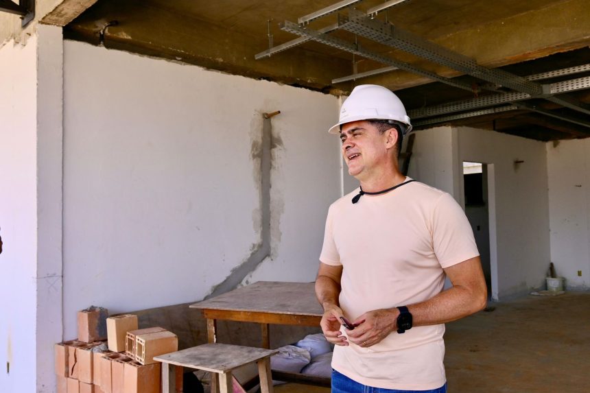 Prefeito David Almeida retoma agenda com maratona de vistorias, acelera entregas e consolida prioridade na saúde e no desenvolvimento social