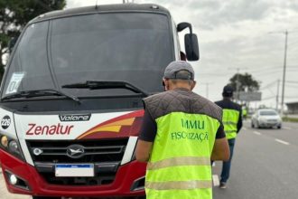 Prefeitura de Manaus realiza operação ‘Transporte Legal’ na avenida do Turismo e apreende veículo irregular
