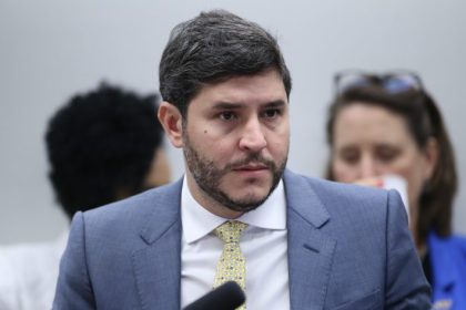 Projeto cria programa nacional para financiar casas-abrigo para mulheres vítimas de violência