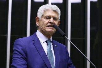 Comissão aprova proibição do uso de microesferas de plástico em cosméticos e esfoliantes