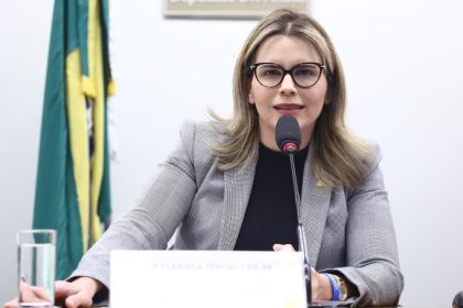 Projeto obriga SUS a oferecer suporte contínuo à saúde de pessoa trans após cirurgia de redesignação sexual