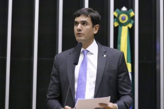 Projeto regulamenta destino de bens e veículos abandonados em pátios policiais
