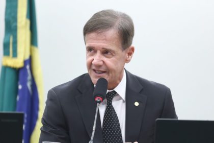 Comissão aprova proibição de armas para quem estiver sob medida protetiva