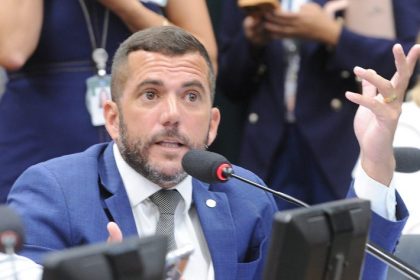 Projeto proíbe taxa mínima de água por unidade em condomínios sem medição individual