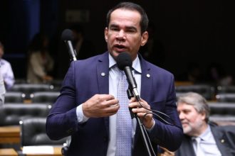 Projeto prevê dedução no imposto de renda de gastos com saúde de pets