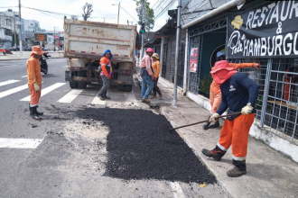Prefeitura de Manaus intensifica recuperação asfáltica no Centro e impulsiona mobilidade e valorização da área