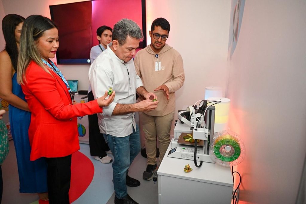 Vice-governador Tadeu de Souza acompanha primeiros atendimentos do novo Caic TEA, na zona centro-sul de Manaus