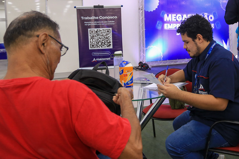 ‘Megafeirão’ da prefeitura reúne grandes empresas com 2 mil vagas de emprego em Manaus