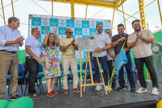 Prefeitura de Manaus reinaugura três unidades de ensino nas zonas Leste e Norte