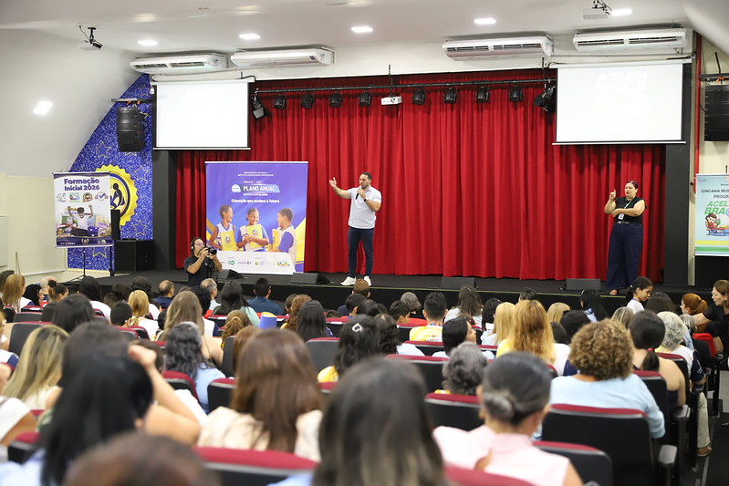 Prefeitura de Manaus inicia formação para professores e reforça combate ao atraso escolar