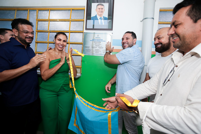 Prefeitura de Manaus reforça educação com reinauguração de três escolas municipais 