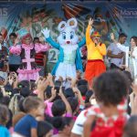 Prefeitura de Manaus realiza chegada do Coelhinho da Páscoa no bairro Cidade de Deus