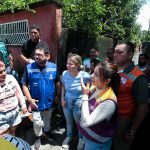 Força-tarefa da Prefeitura de Manaus continua assistindo famílias afetadas pela forte chuva na capital