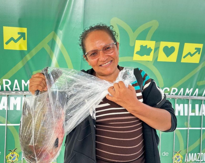 ADS beneficia cerca de 8 mil pessoas com doação de pescado na 33ª edição do Governo Presente, na zona norte