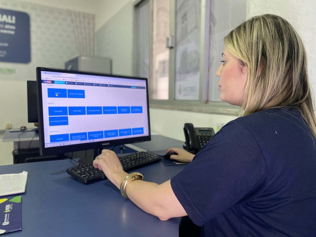 Assinatura digital consolida eficiência e transparência no DOE após seis anos