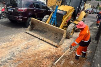 Prefeitura de Manaus recupera drenagem e elimina cratera na rua Tito Bittencourt, no bairro São Francisco