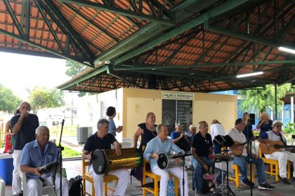 Prefeitura de Manaus realiza programação musical do projeto ‘Seresta, Prosa e Poesia’ para adultos e pessoas idosas