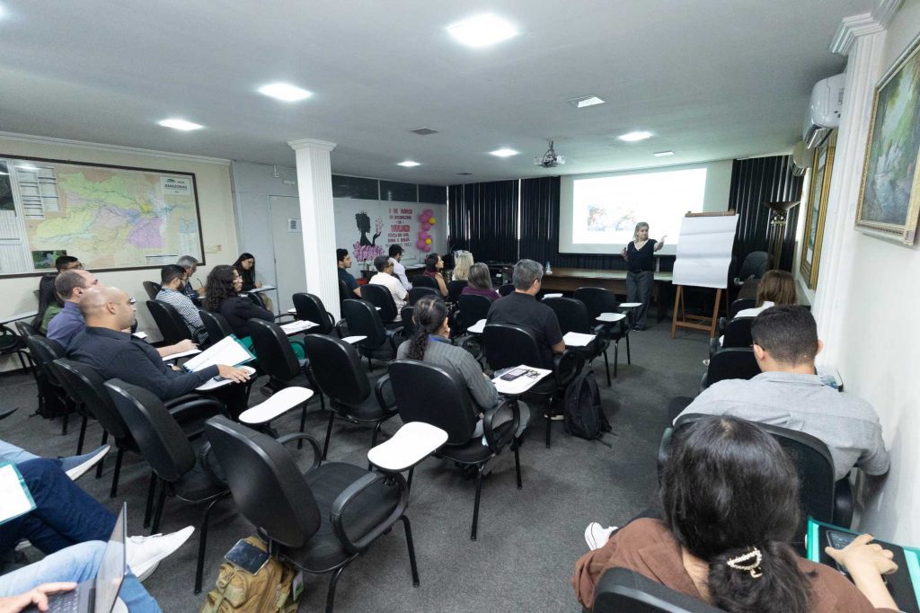 Ciama e GIZ iniciam agenda estratégica sobre eficiência energética no setor público