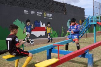 Comunidade comemora revitalização das quadras do CDC da Compensa realizada pelo Governo do Amazonas