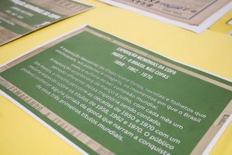 ‘Memórias da Copa’: Exposição na Biblioteca Pública do Amazonas resgata conquistas históricas da Seleção Brasileira