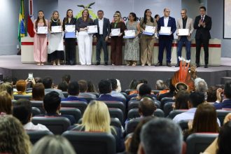 Governador Wilson Lima premia órgãos estaduais e destaca avanços em transparência e controle na gestão pública