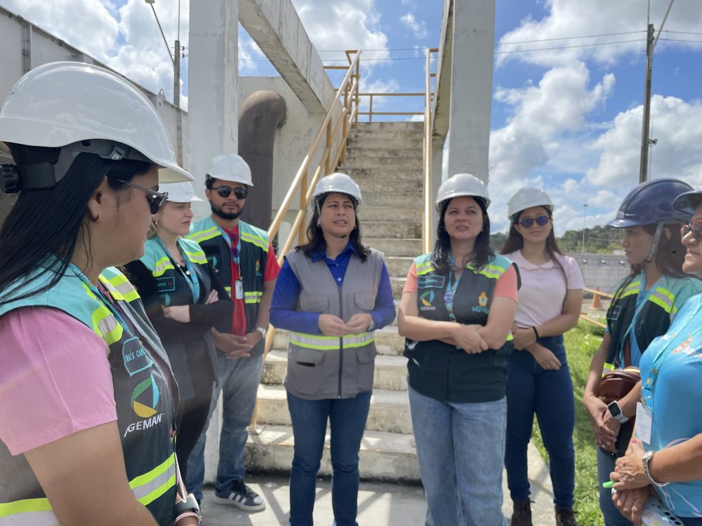 Ageman promove visita técnica à ETE Timbiras para fortalecer formação de novos servidores