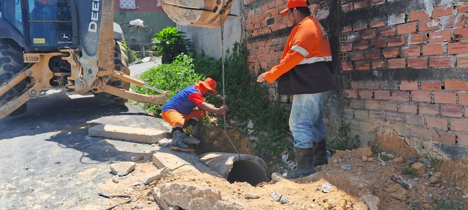 Prefeitura de Manaus executa serviços de drenagem superficial e profunda na comunidade Cidade do Leste