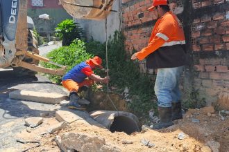 Prefeitura de Manaus executa serviços de drenagem superficial e profunda na comunidade Cidade do Leste
