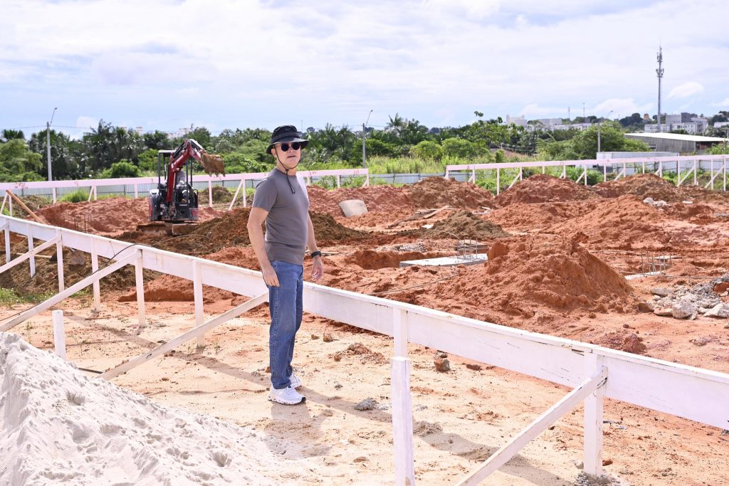 Prefeito David Almeida assina projeto de lei para criação da fundação do autismo com capacidade para 10 mil atendimentos e estrutura modelo no Norte