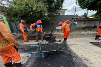 Prefeitura de Manaus avança com serviço de recuperação asfáltica e transforma a alameda São Sebastião, no bairro Redenção