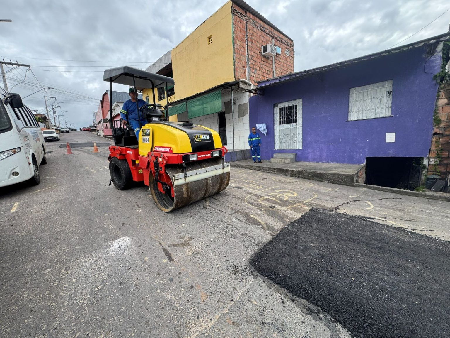 Prefeitura de Manaus intensifica recuperação asfáltica na avenida Japurá 