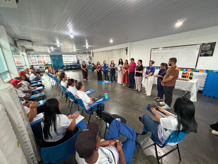 Prefeitura de Manaus qualifica novos cuidadores comunitários de idosos no bairro Betânia