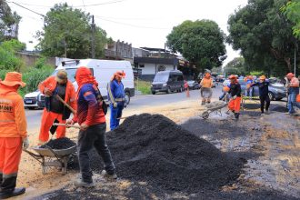 Prefeitura de Manaus reforça manutenção asfáltica no centro histórico e melhora mobilidade na região