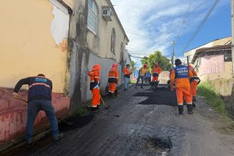 Prefeitura de Manaus avança com manutenção asfáltica e melhora mobilidade no bairro Petrópolis