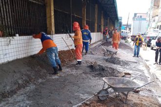 Prefeitura requalifica calçada na Manaus Moderna e fortalece mobilidade no Centro Histórico