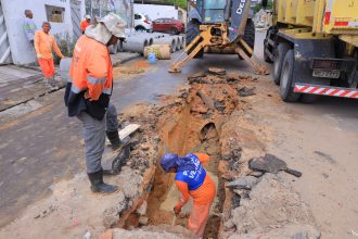 Prefeitura de Manaus recupera 250 metros de drenagem profunda no bairro Flores para reforçar sistema de escoamento e prevenir alagamentos