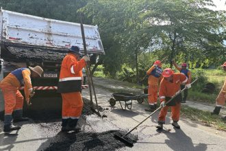 Prefeitura de Manaus reforça manutenção asfáltica e melhora mobilidade na rua Waldomiro Lustoza, no bairro Japiim