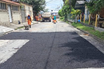 Prefeitura de Manaus acelera recuperação asfáltica e transforma a mobilidade no bairro Cidade Nova