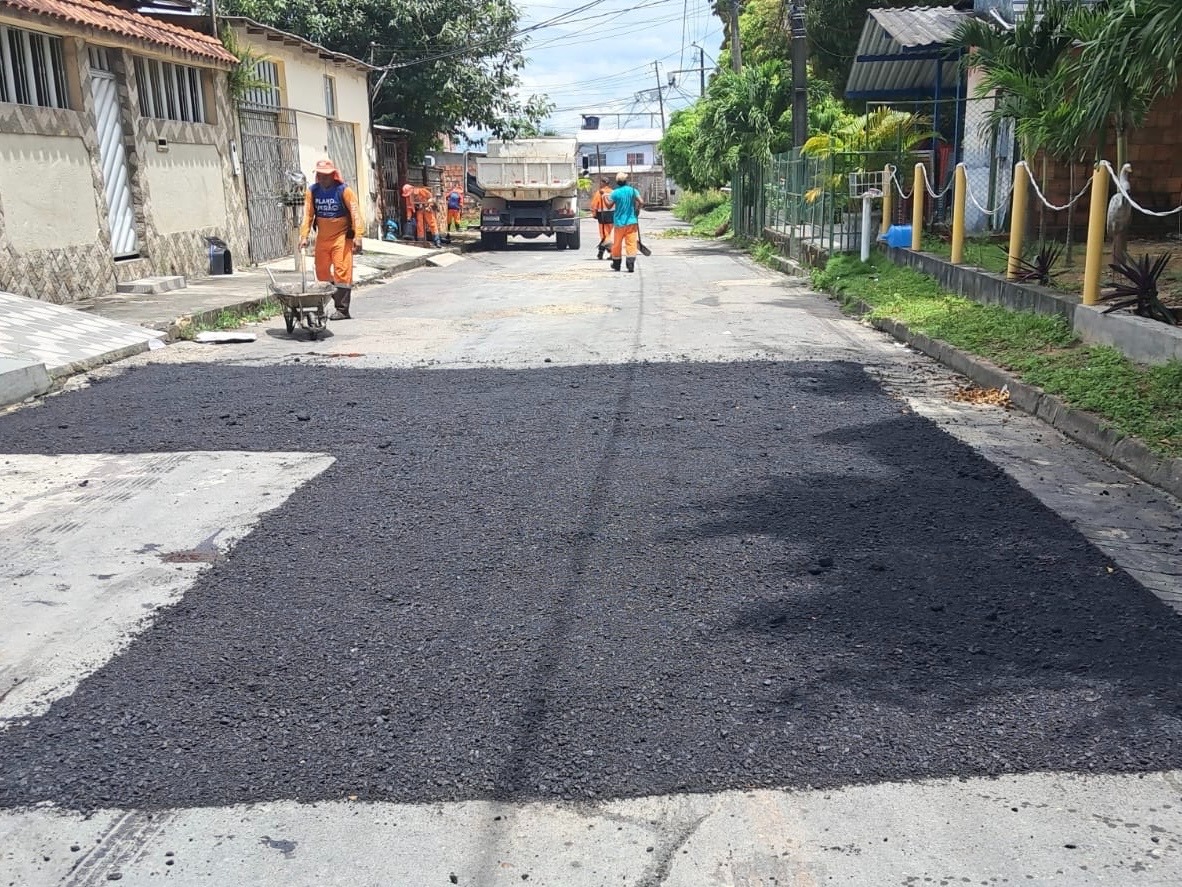 Prefeitura de Manaus acelera recuperação asfáltica e transforma a mobilidade no bairro Cidade Nova
