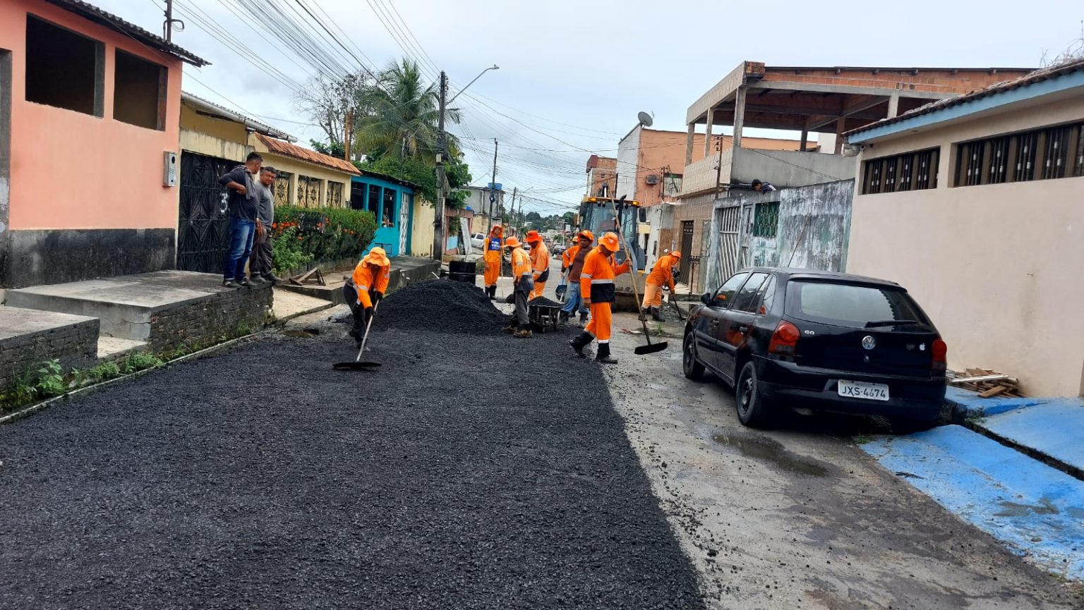 Prefeitura de Manaus intensifica recuperação asfáltica no Gilberto Mestrinho e melhora mobilidade de moradores da zona Leste