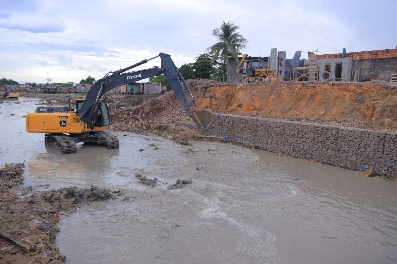 Prefeitura de Manaus avança na requalificação do igarapé do Mindu com soluções sustentáveis e mais qualidade de vida