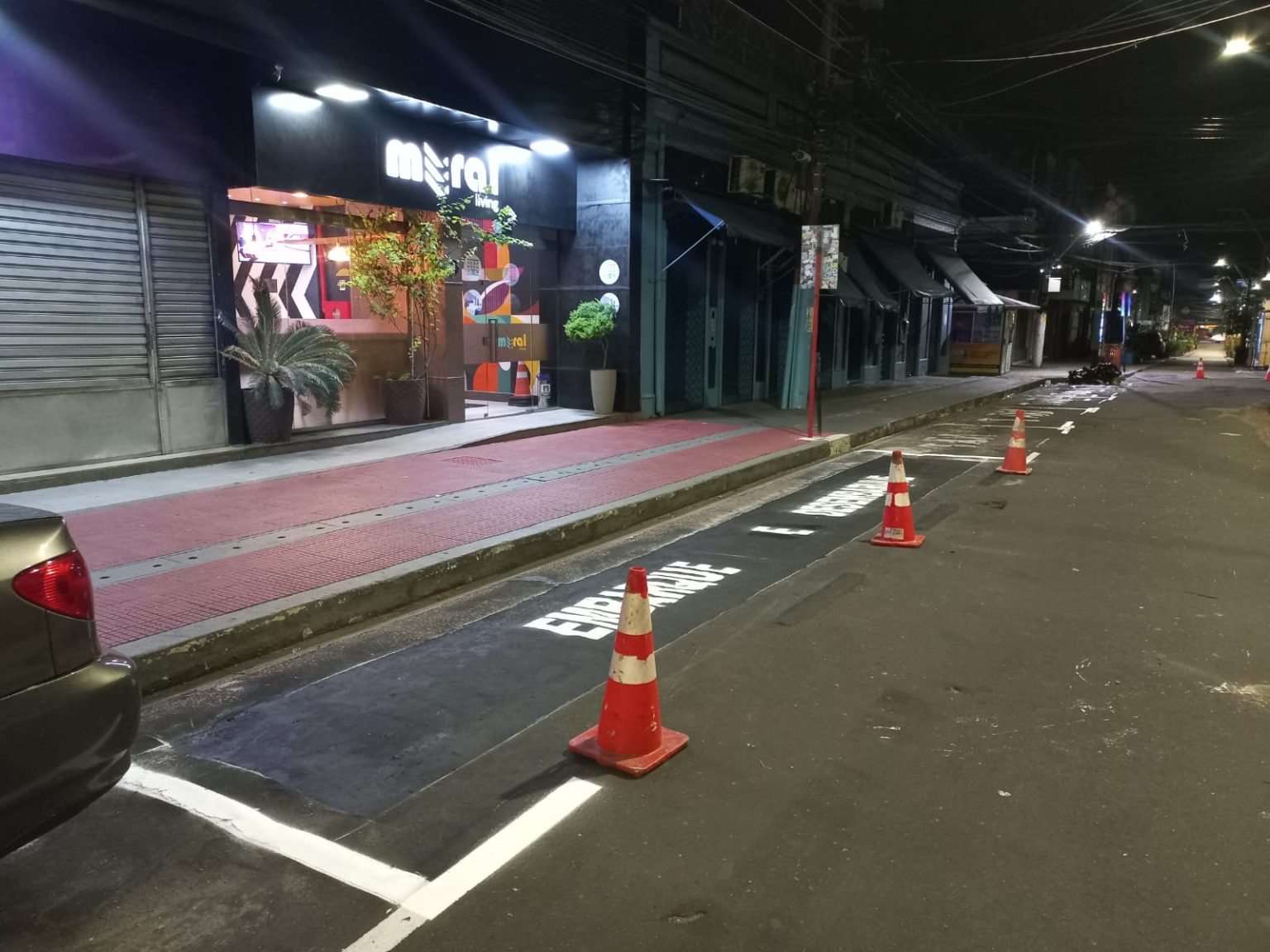 Prefeitura de Manaus reforça sinalização em vias estratégicas para reduzir acidentes e melhorar o fluxo no trânsito