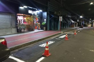 Prefeitura de Manaus reforça sinalização em vias estratégicas para reduzir acidentes e melhorar o fluxo no trânsito