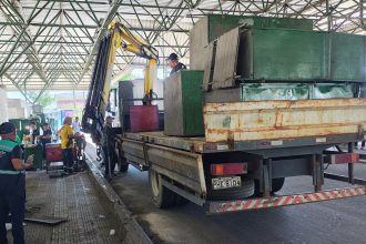 Prefeitura de Manaus realiza operação no T3 e remove bancas irregulares para garantir mais limpeza e organização