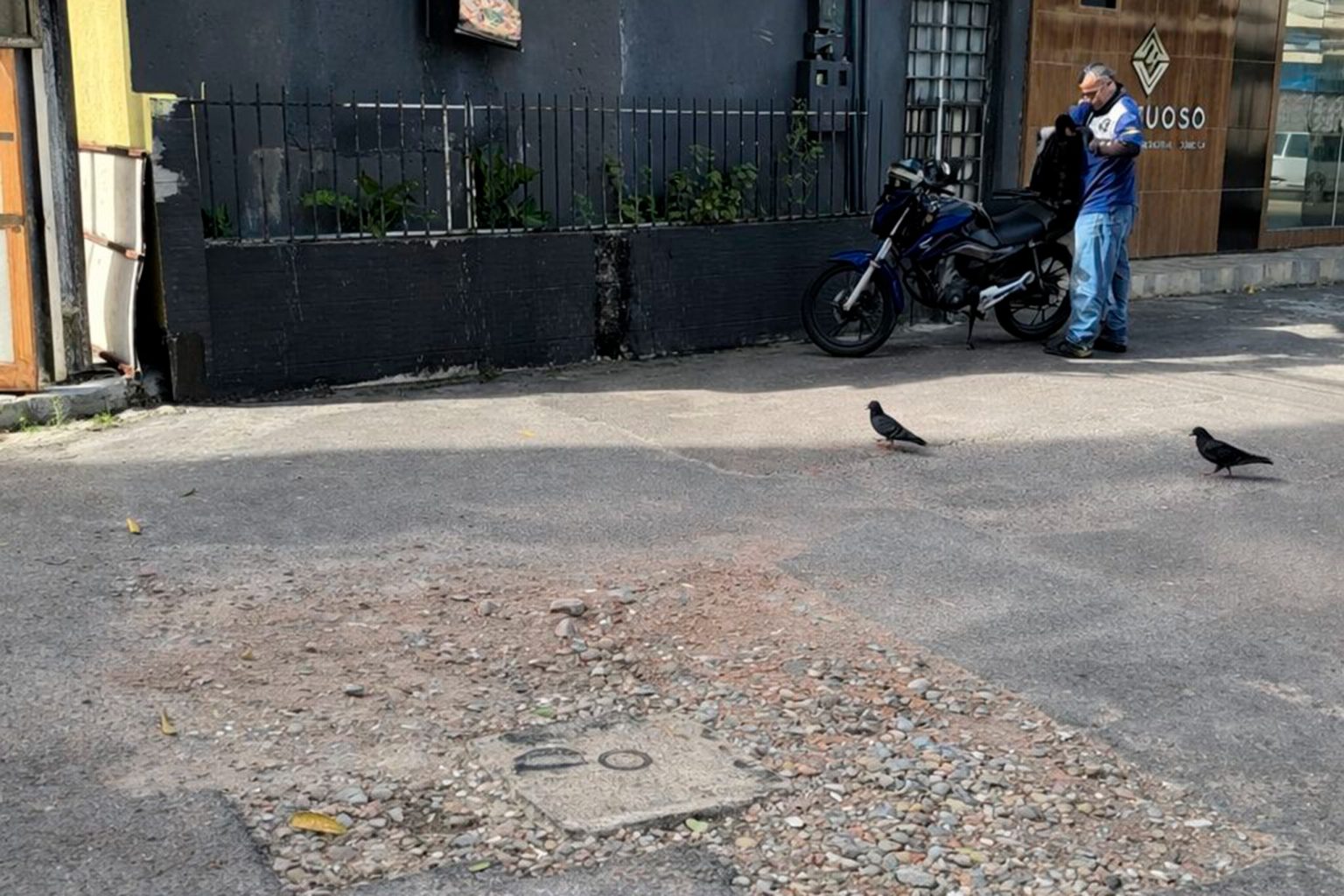 Ageman multa Águas de Manaus em R$ 500,9 mil por falhas na recomposição asfáltica no bairro Parque 10