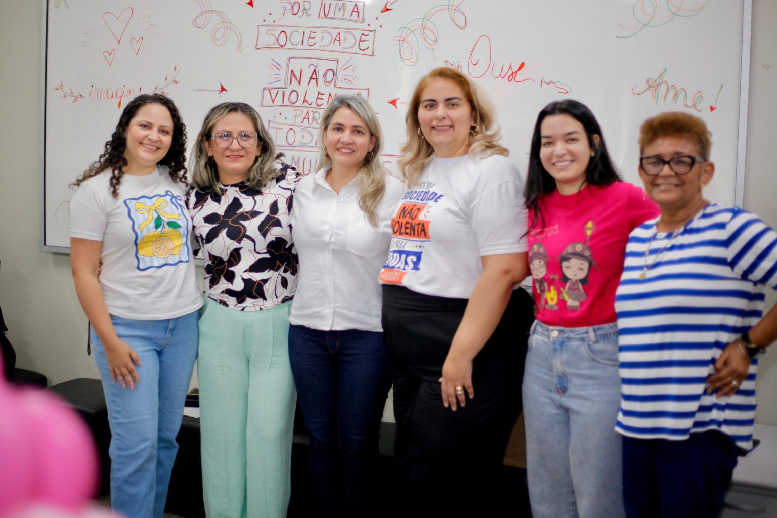 Prefeitura de Manaus promove ação de embelezamento para mulheres atendidas pelo CRDM